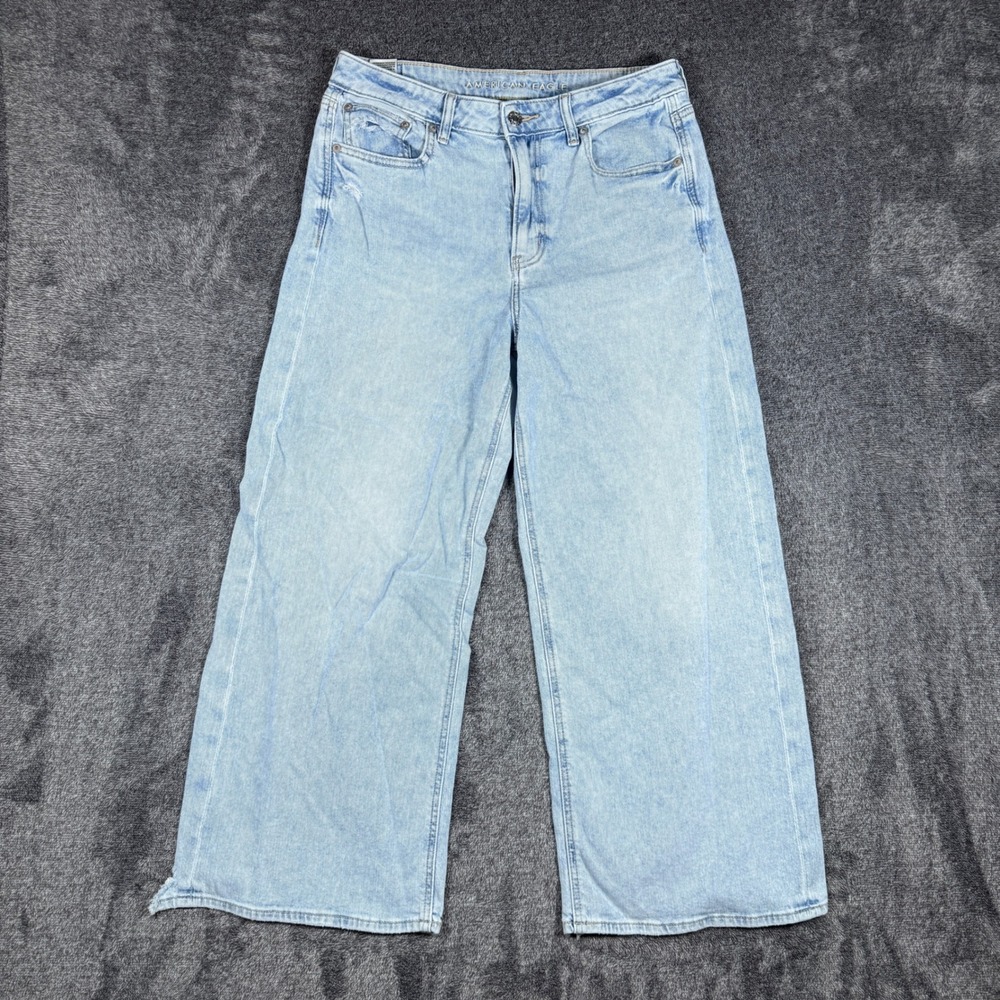 American Eagle Super High Rise Baggy Wide Leg Jeans Light Wash Size 6 X-Short
